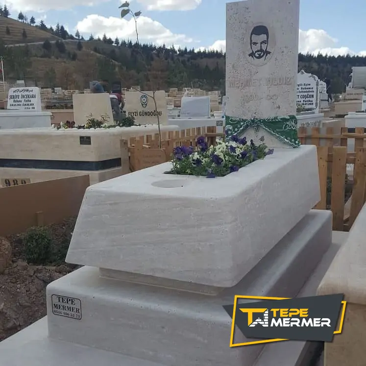 ANASAYFA | Tepe Mermer Sanayi: Mezar Yapım Hizmetleri TEK PARÇA BLOK MEZARLAR
